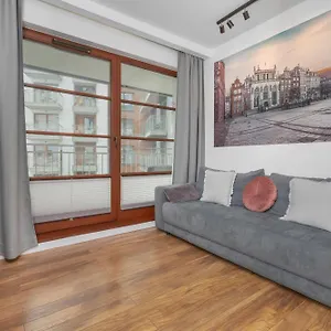 In Center With Balcony, Parking And Air Conditioning By Renters Apartament
